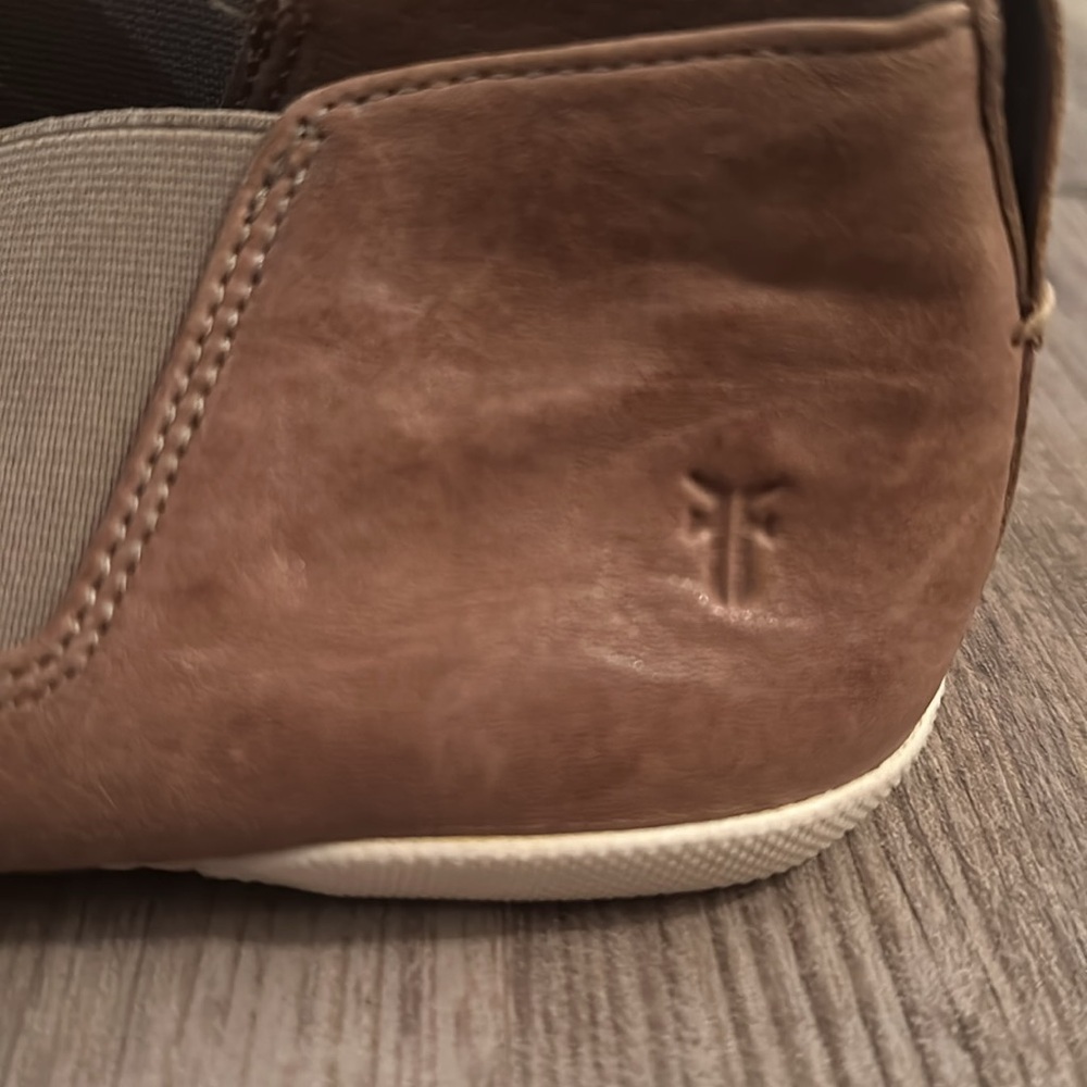 Frye Melanie tan pointed slip on’s - Picture 2 of 3